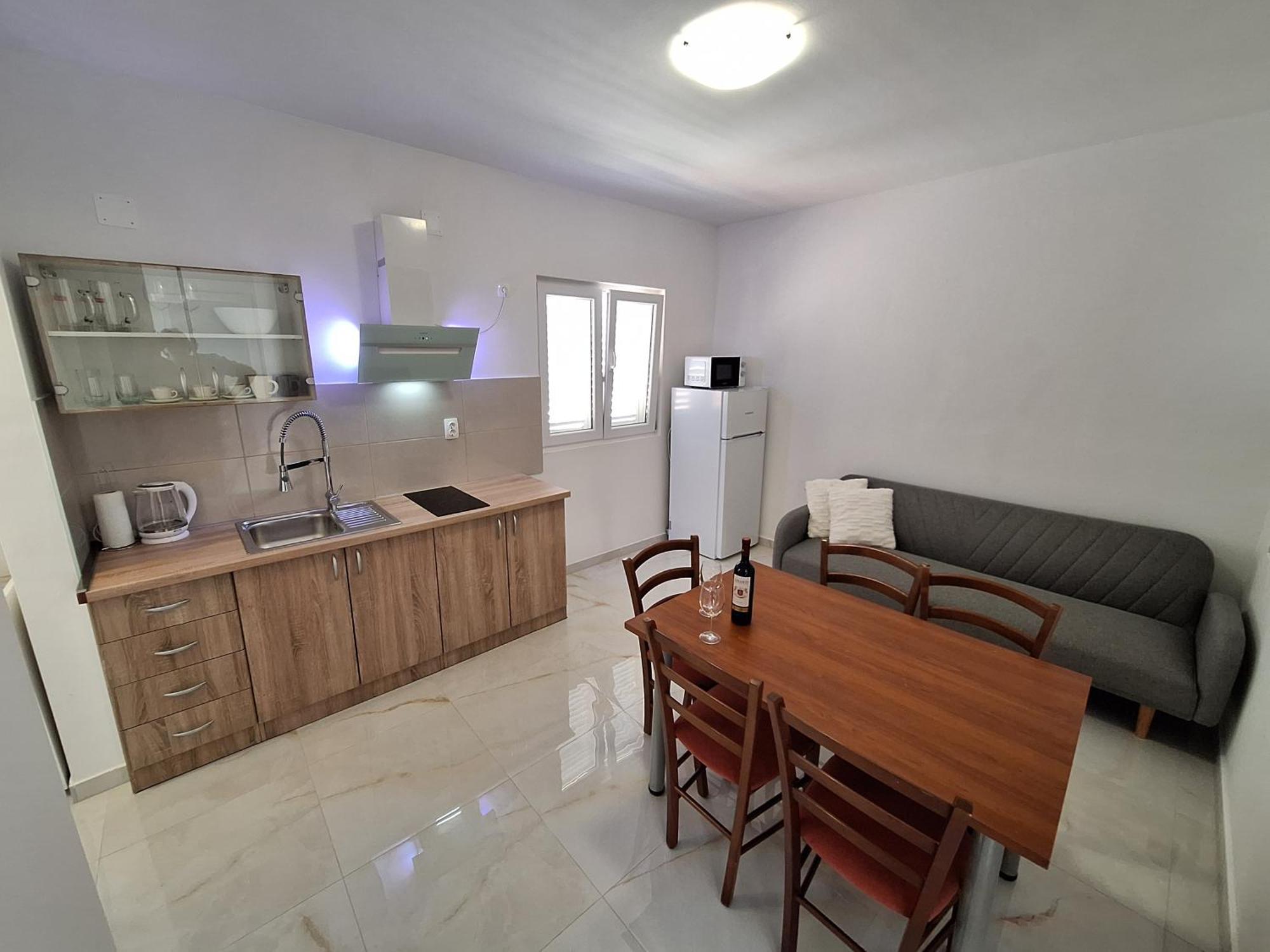 Graciela Perfect Location Gradac *